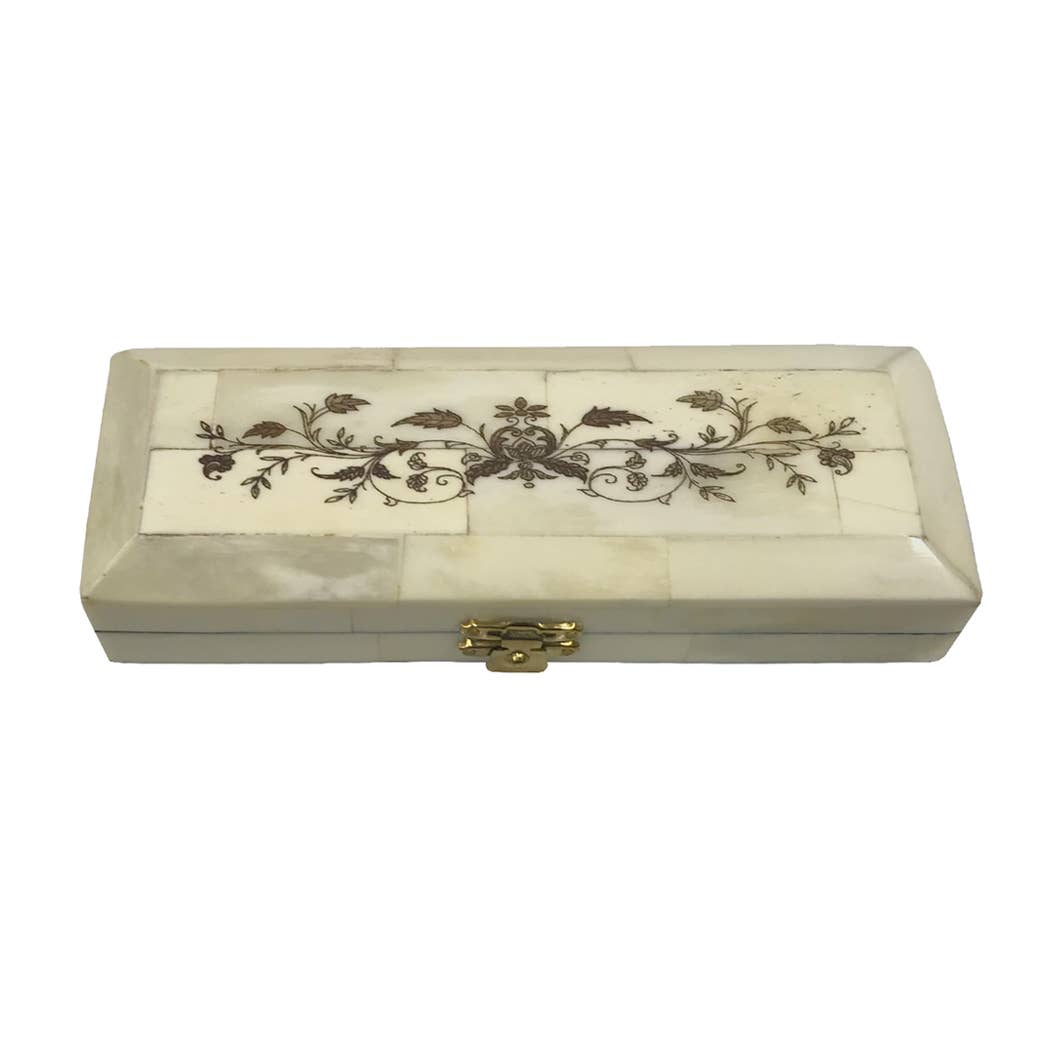 Scrimshaw Postage Stamp Bone Box, 6-1/2”